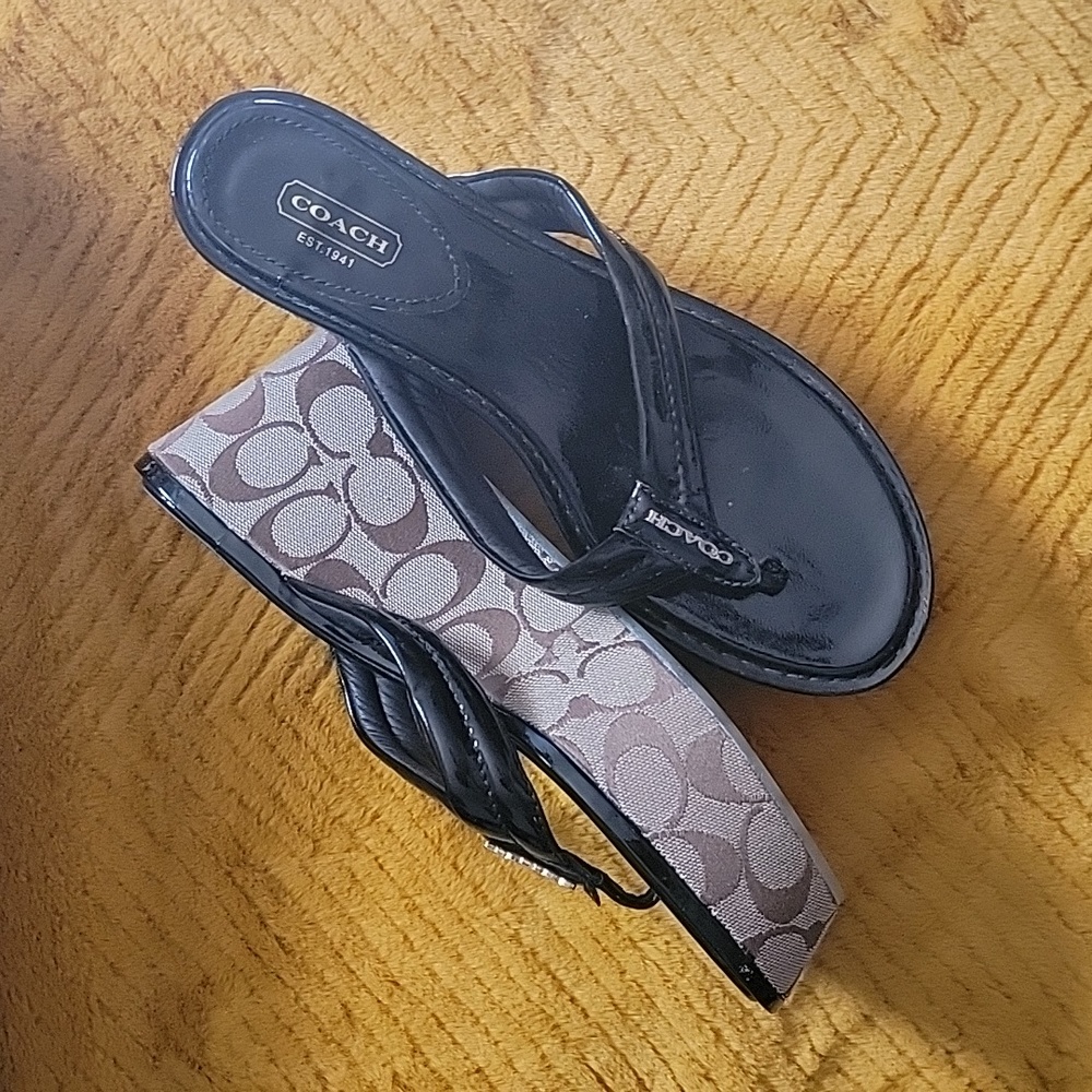 Sz 11 Coach Wedge